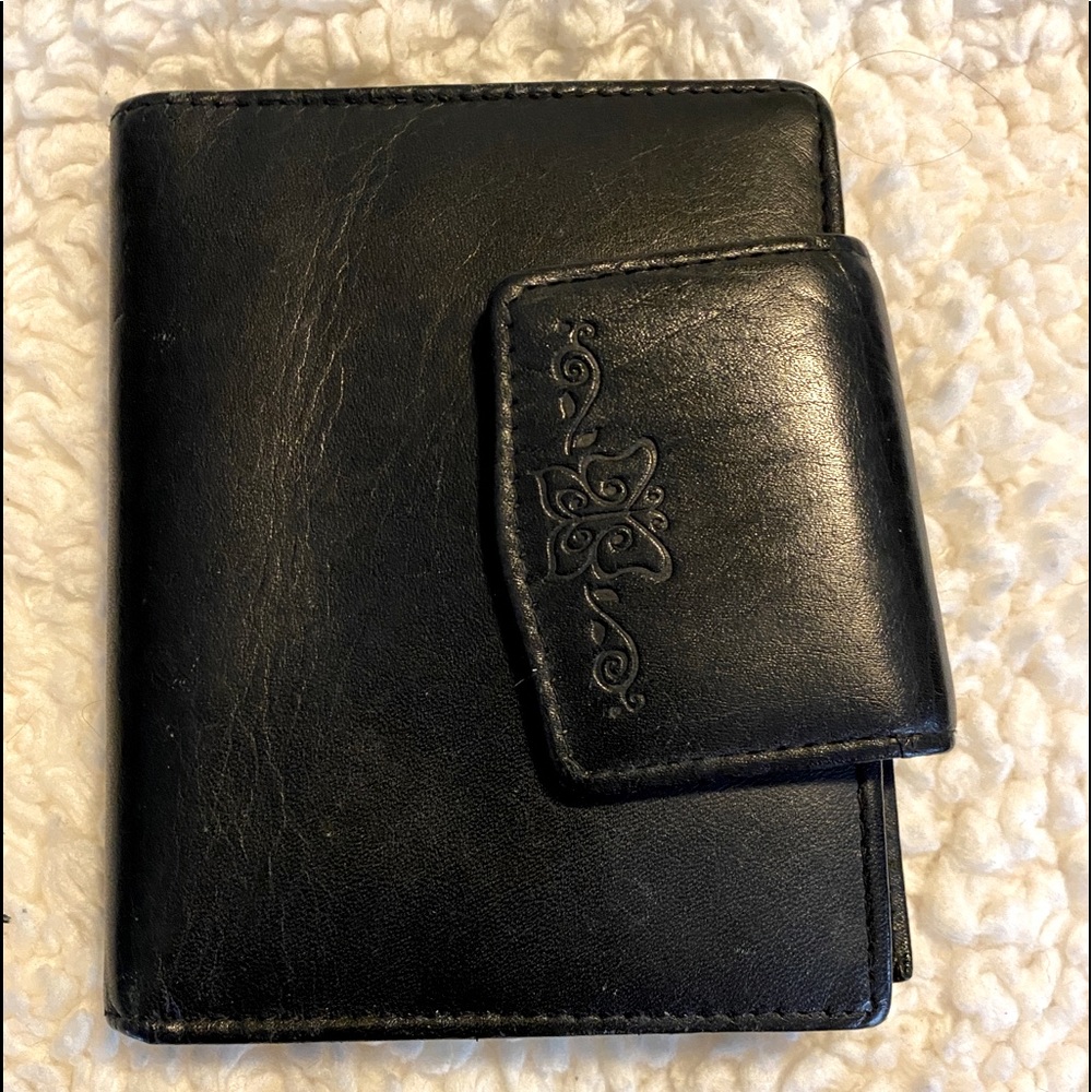 Buxton Genuine Leather Bi-fold Wallet 💜💜💜